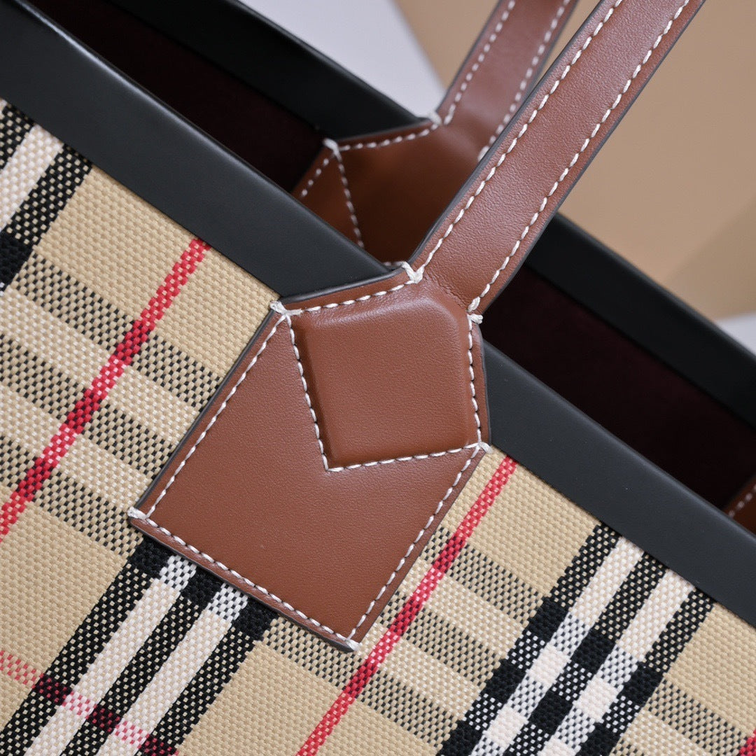 B*R Reversible Tote Bag – Stylish & Functional