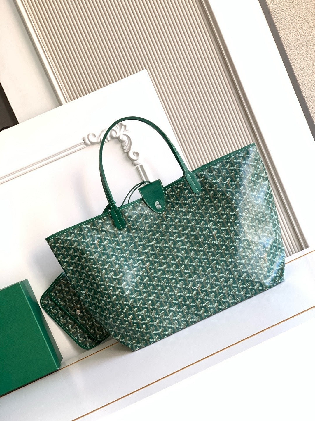Large Capacity Designer Tote Bag – (Premium Quality )