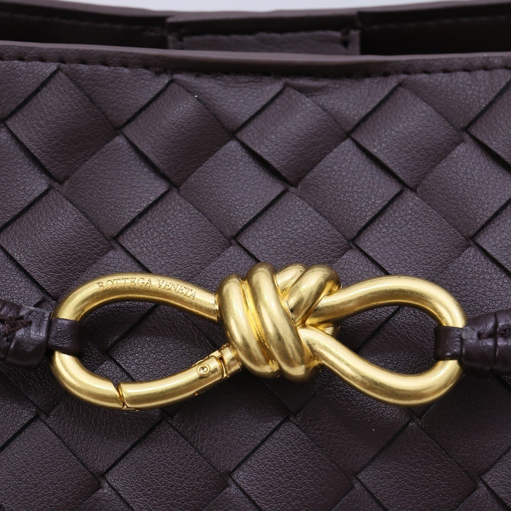 B*V | 23 New Andiamo Handbag
