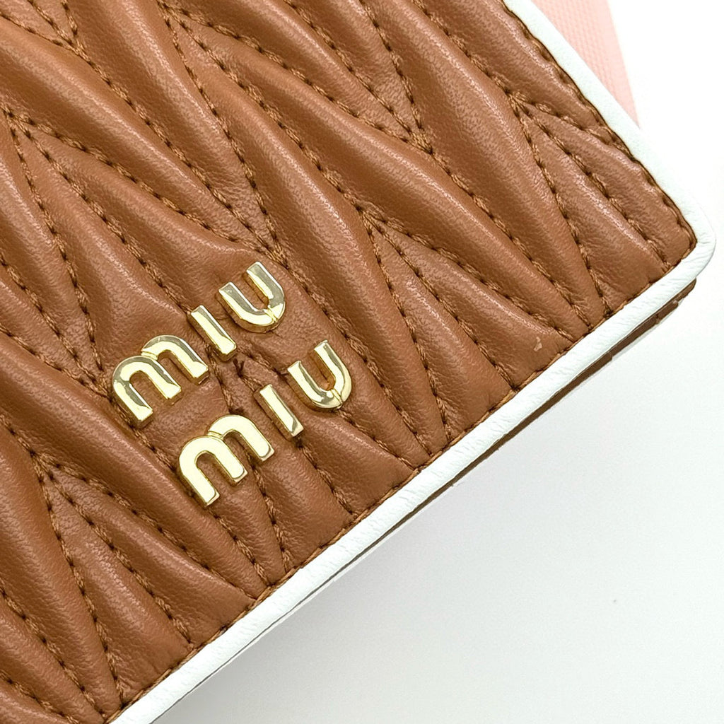 New-Season Compact Tri-Fold Mini Wallet – Embossed Design