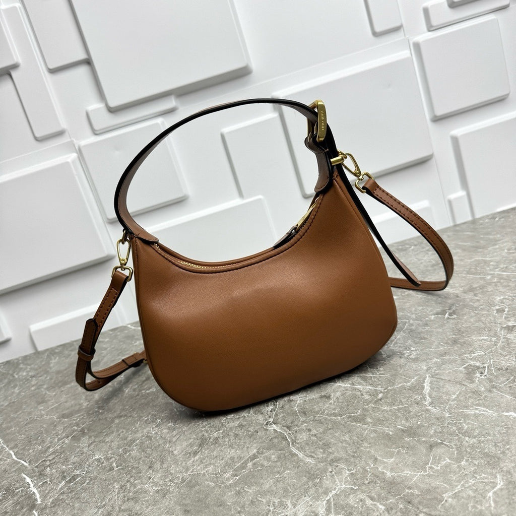 Full-Grain Leather Shoulder Bag – Minimal Chic