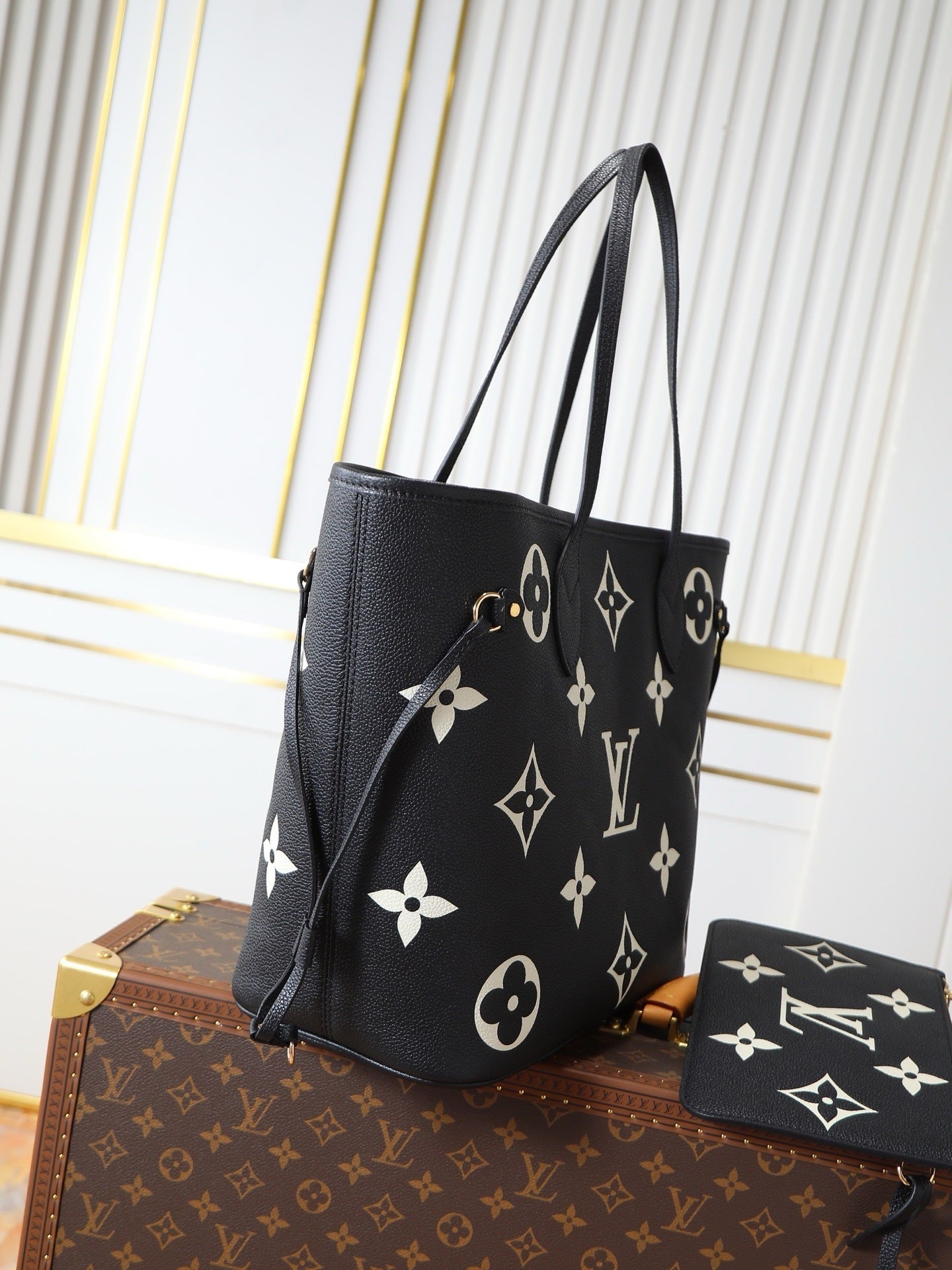 Neverfull Medium Handbag – Premium Monogram Empreinte Leather