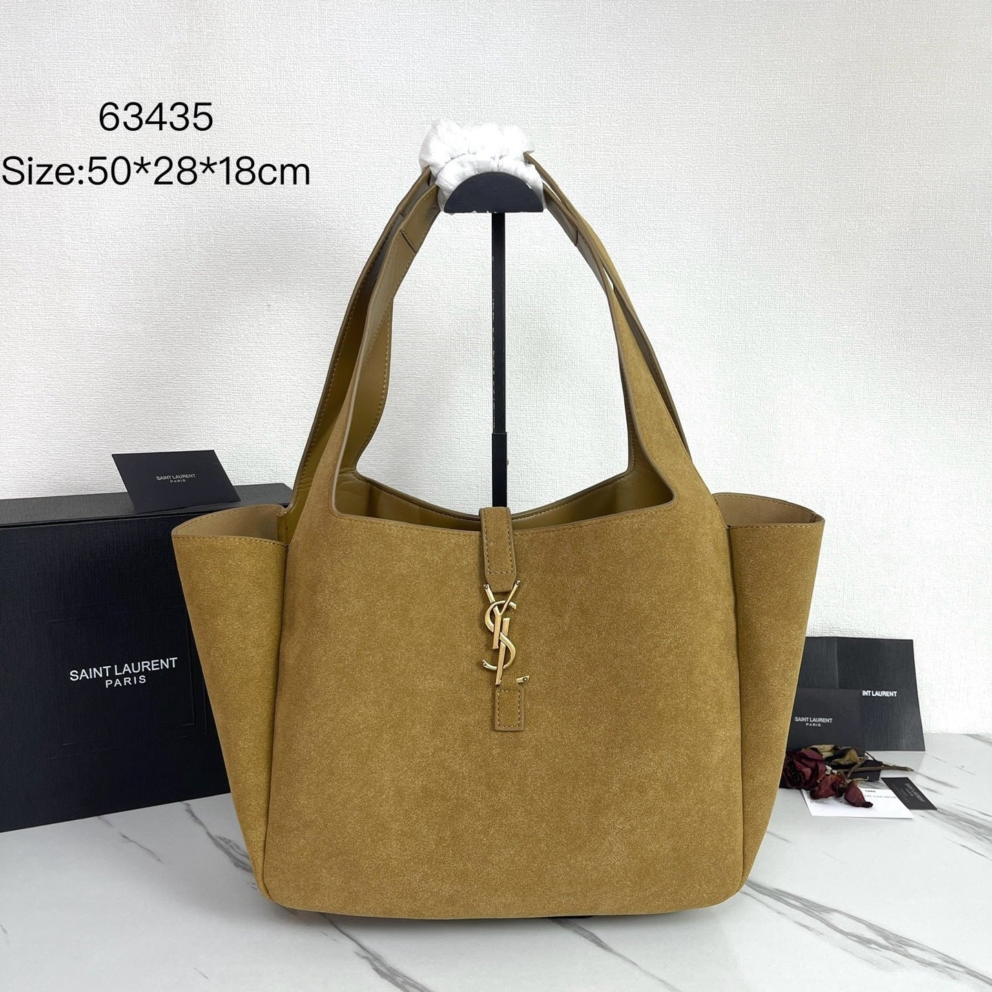 BEA High-Quality Leather Hobo Bag