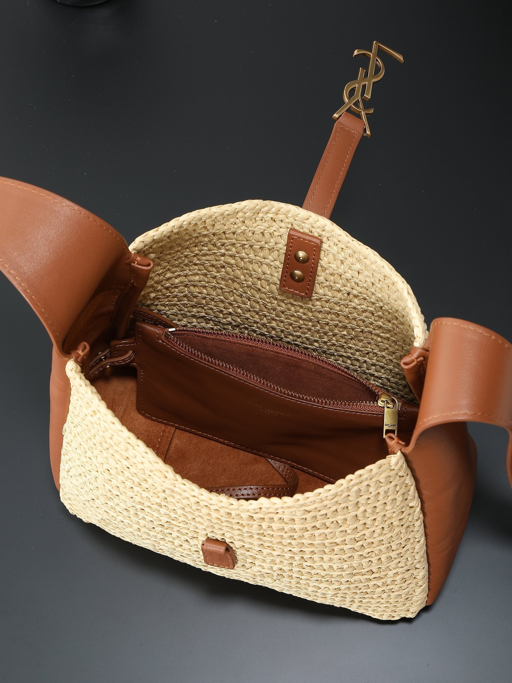 LE 5A7 Raffia Bucket Bag – (Premium Quality )