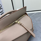 Geometric Structured Shoulder Bag – Puzzle Edge Style, 24cm