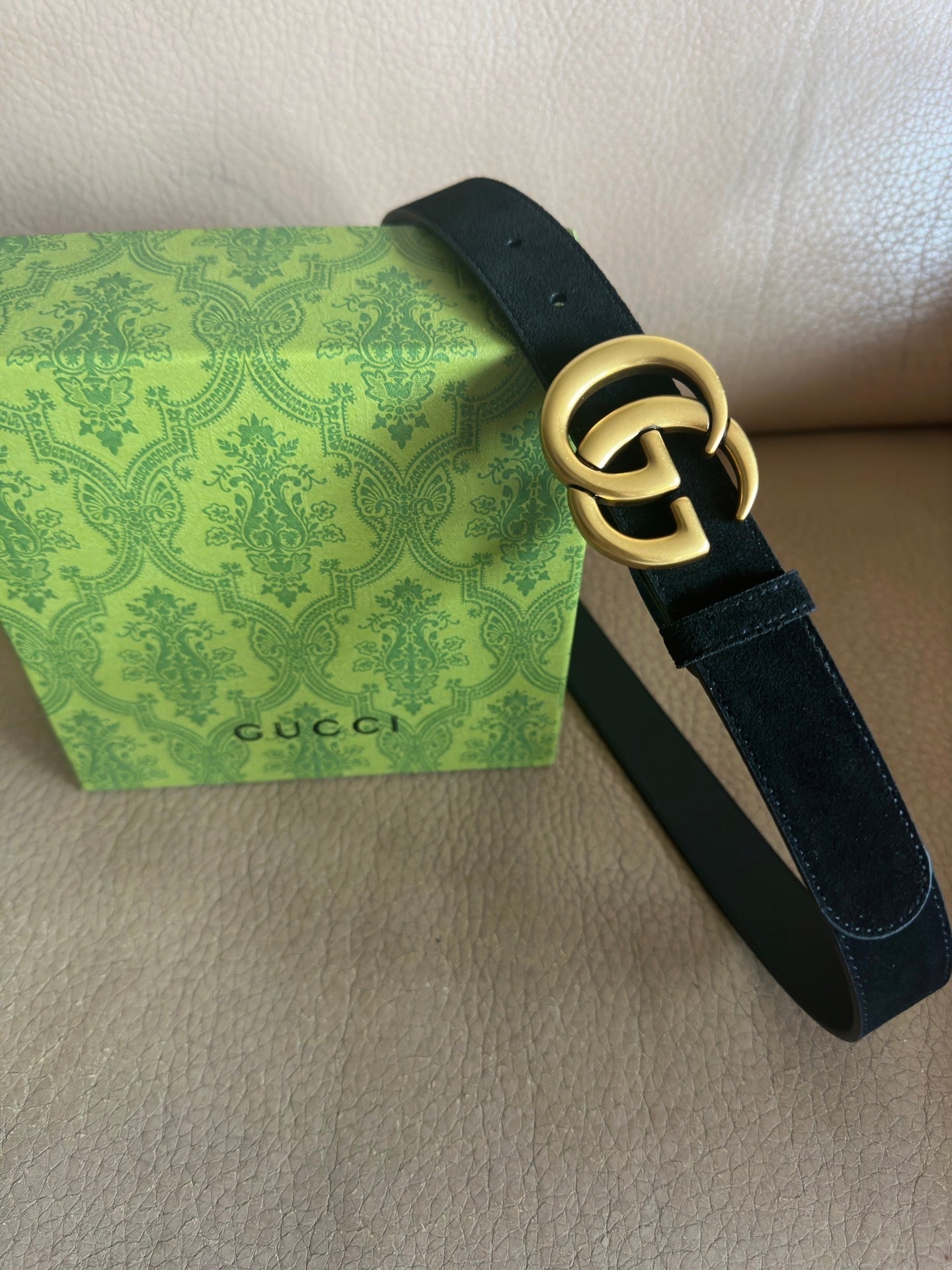 Suede-Finish Leather Belt — Retro Metal Buckle