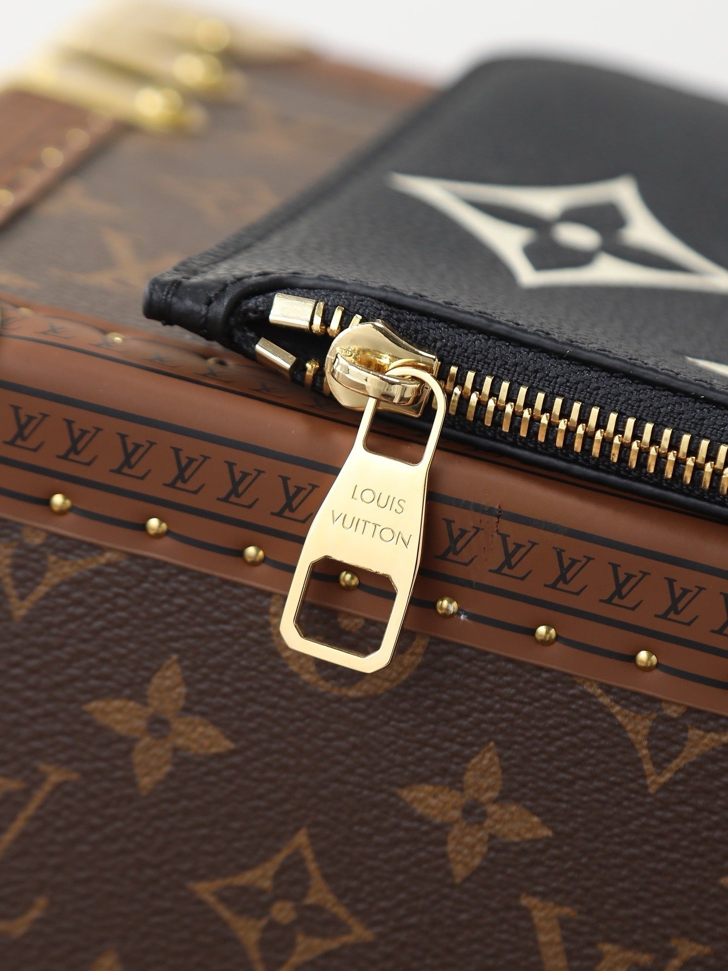 Neverfull Medium Handbag – Premium Monogram Empreinte Leather