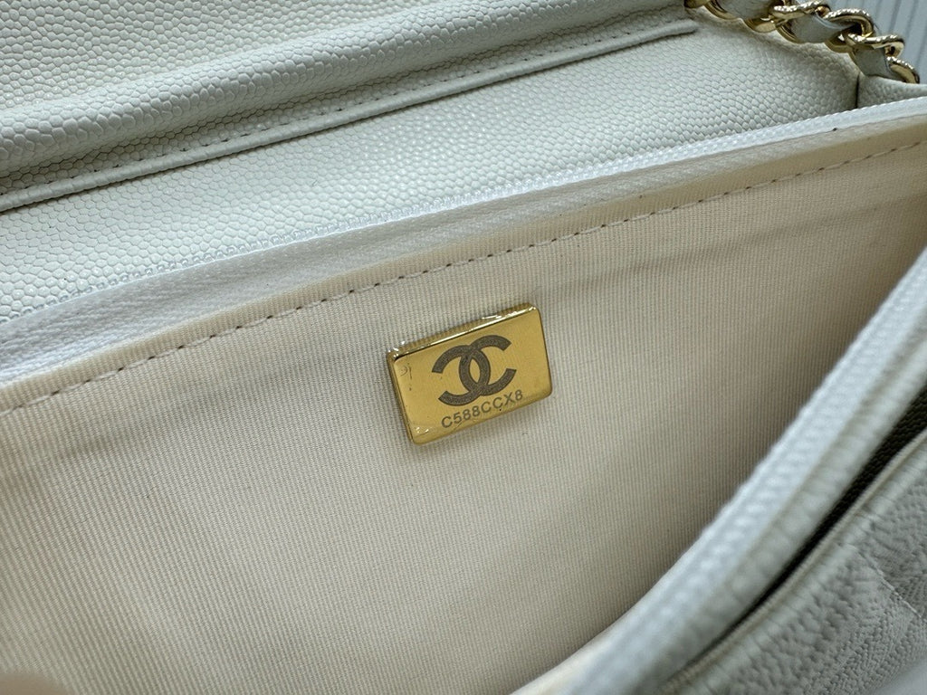 Classic Quilted Wallet-On-Chain · Premium Edition