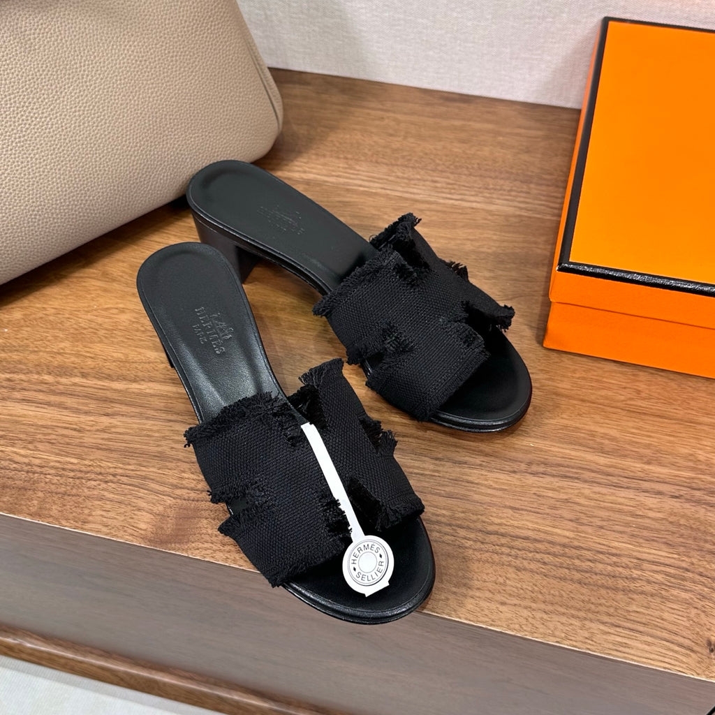 Luxury Oran-Style Velvet Sandals