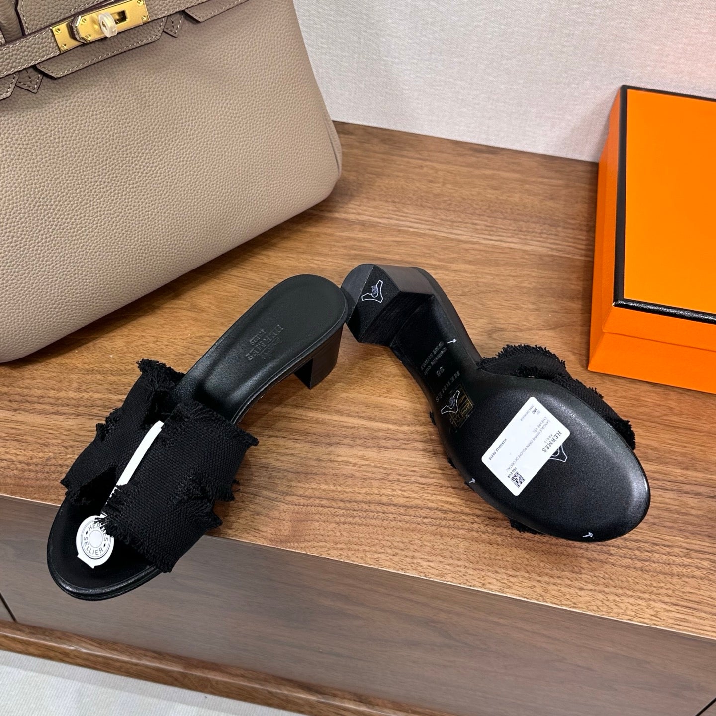 Luxury Oran-Style Velvet Sandals