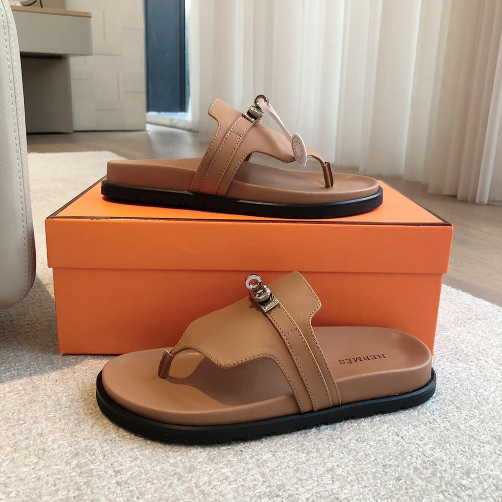 Éclair-Inspired Slide Sandals