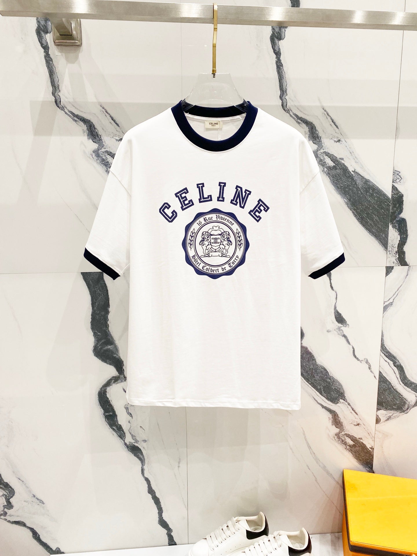 Unisex Retro Lettering T-Shirt