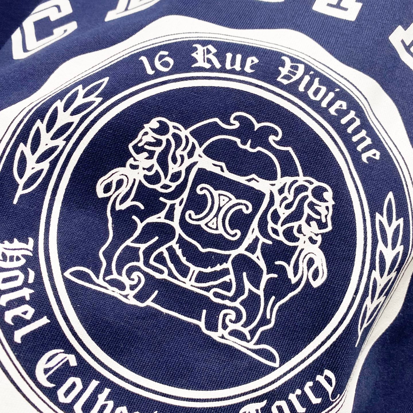 Unisex Retro Lettering T-Shirt