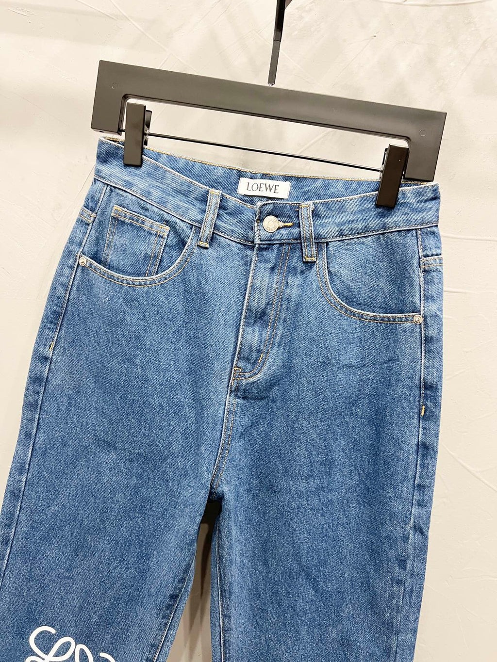 Unisex Straight-Leg Denim Jeans – Washed Finish