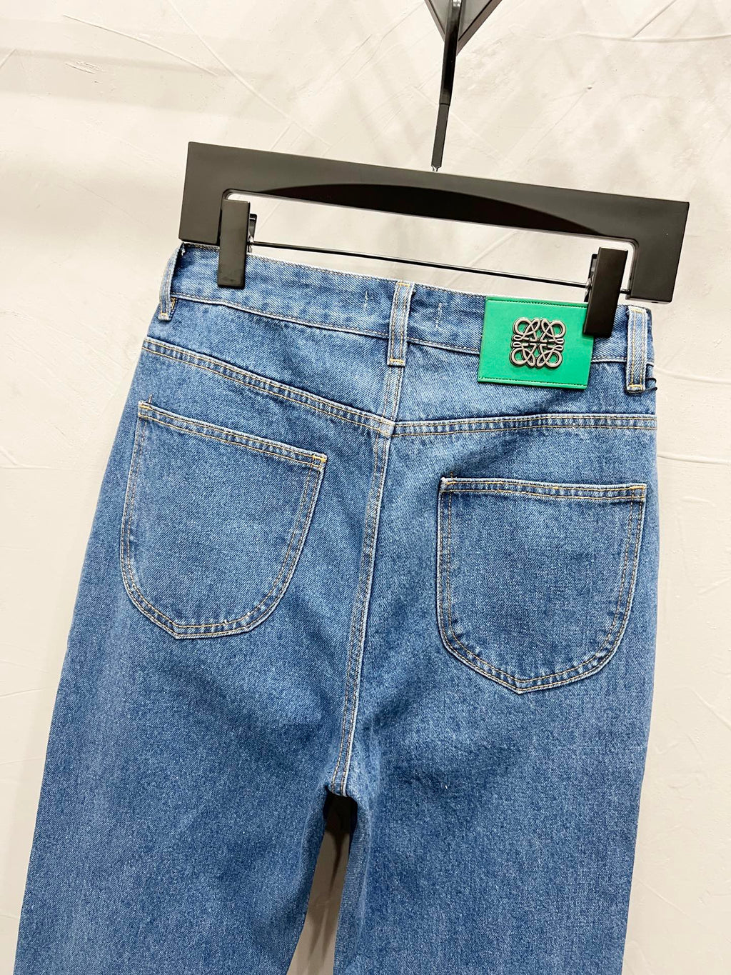 Unisex Straight-Leg Denim Jeans – Washed Finish