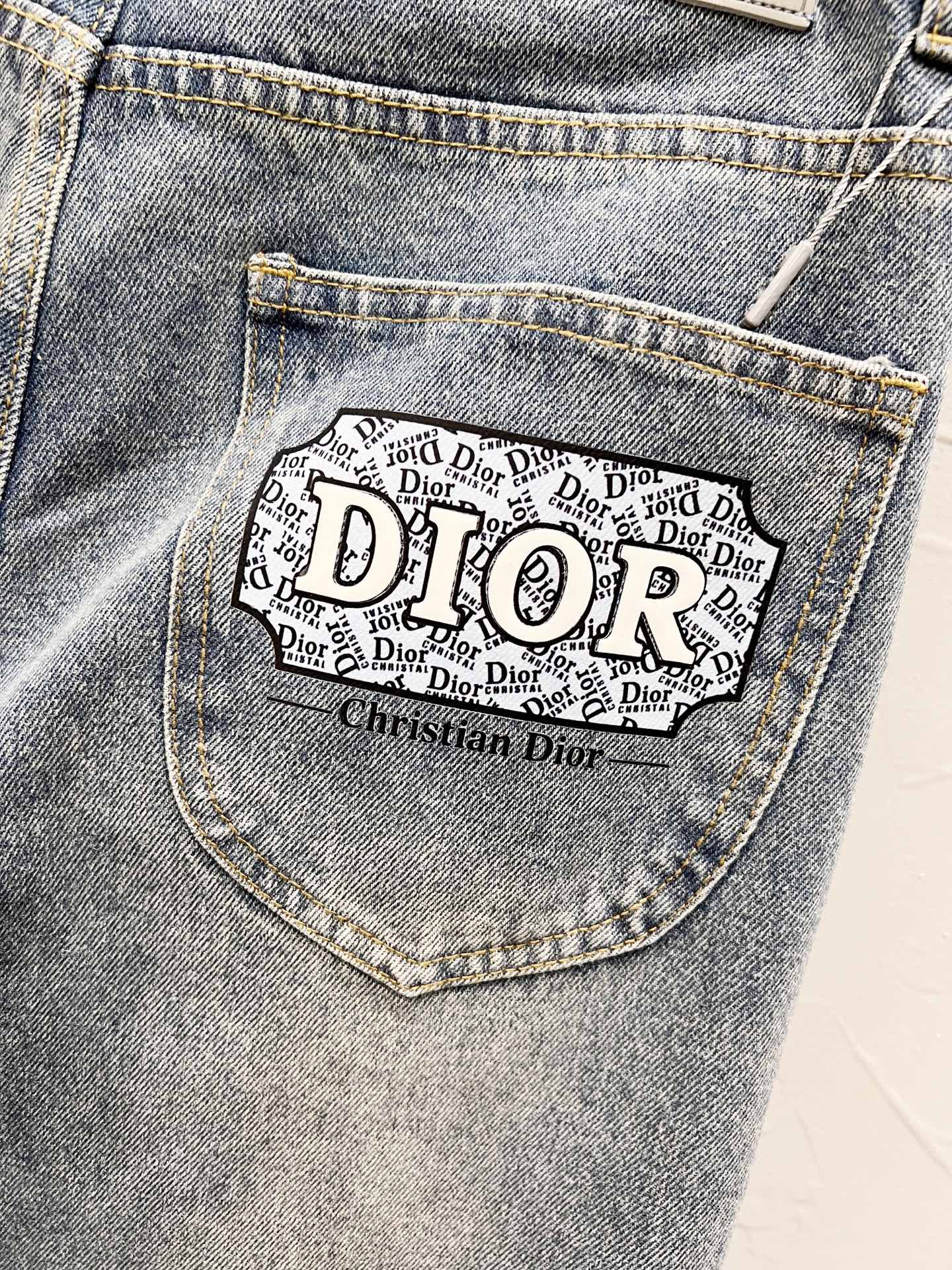 Vintage Straight-Leg Denim Jeans
