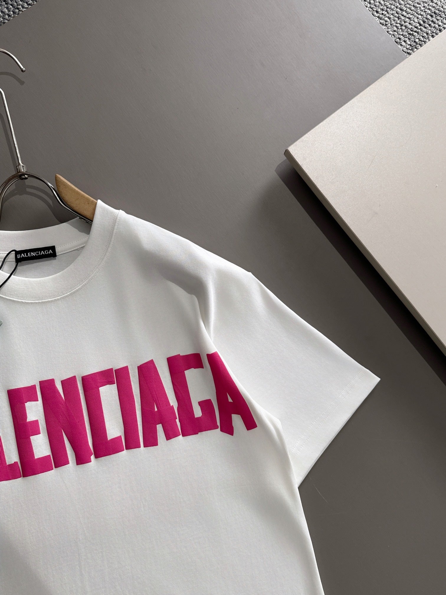 Unisex Logo &amp; Graphic T-Shirt – Premium Cotton