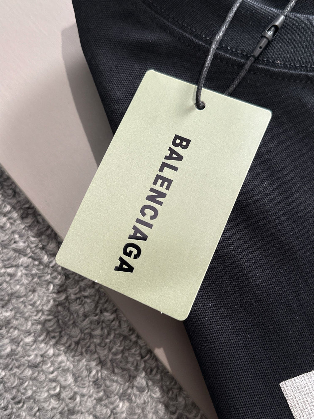 Unisex Logo &amp; Graphic T-Shirt – Premium Cotton