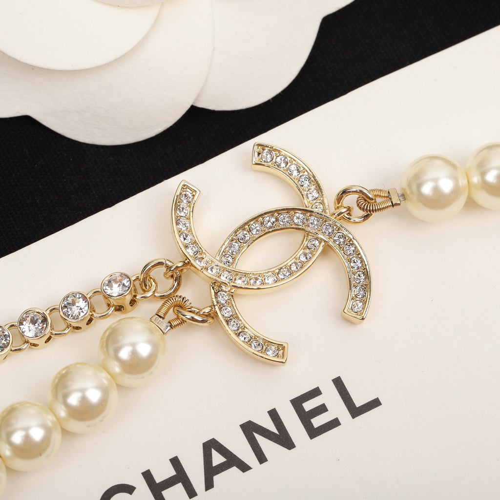 Double-Layer Pearl & Crystal Necklace – Handcrafted Elegance