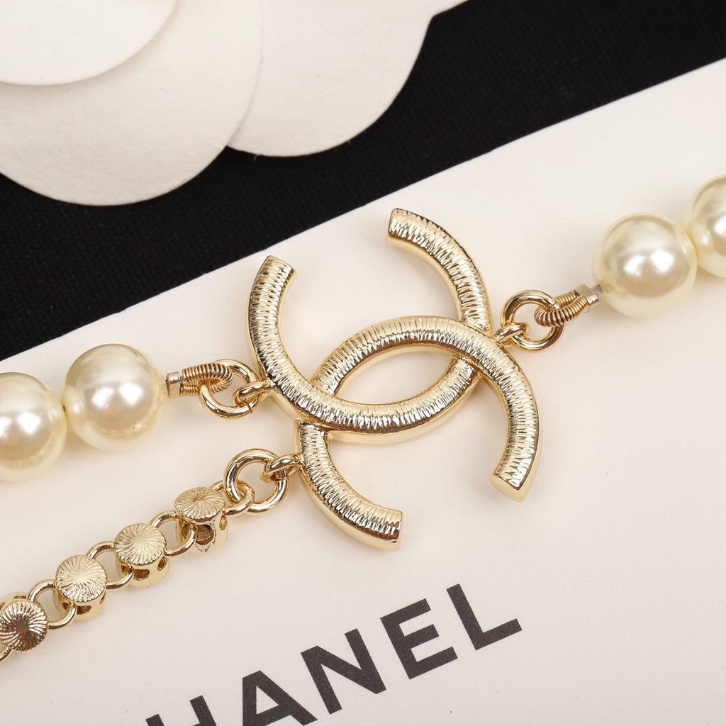 Double-Layer Pearl & Crystal Necklace – Handcrafted Elegance