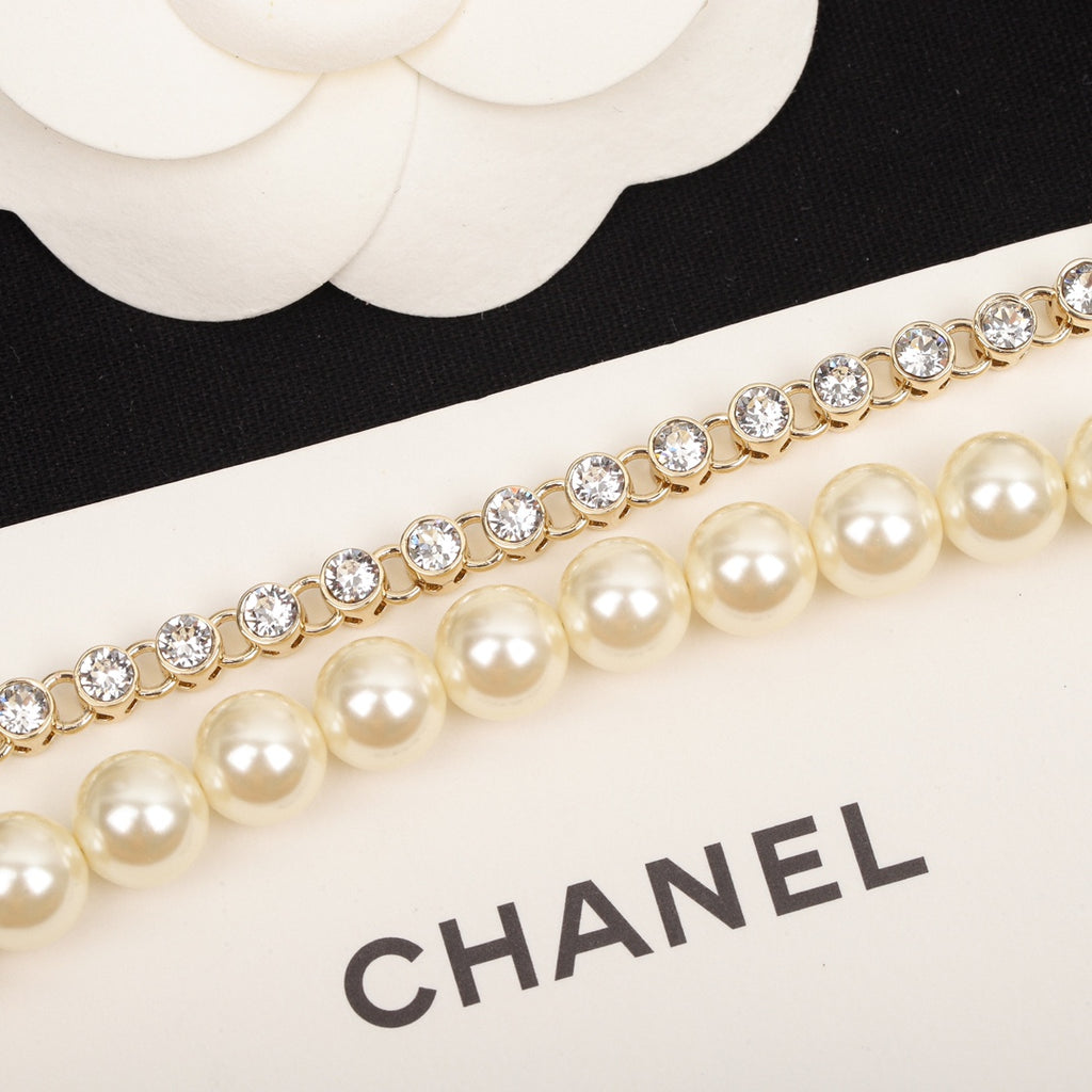 Double-Layer Pearl & Crystal Necklace – Handcrafted Elegance