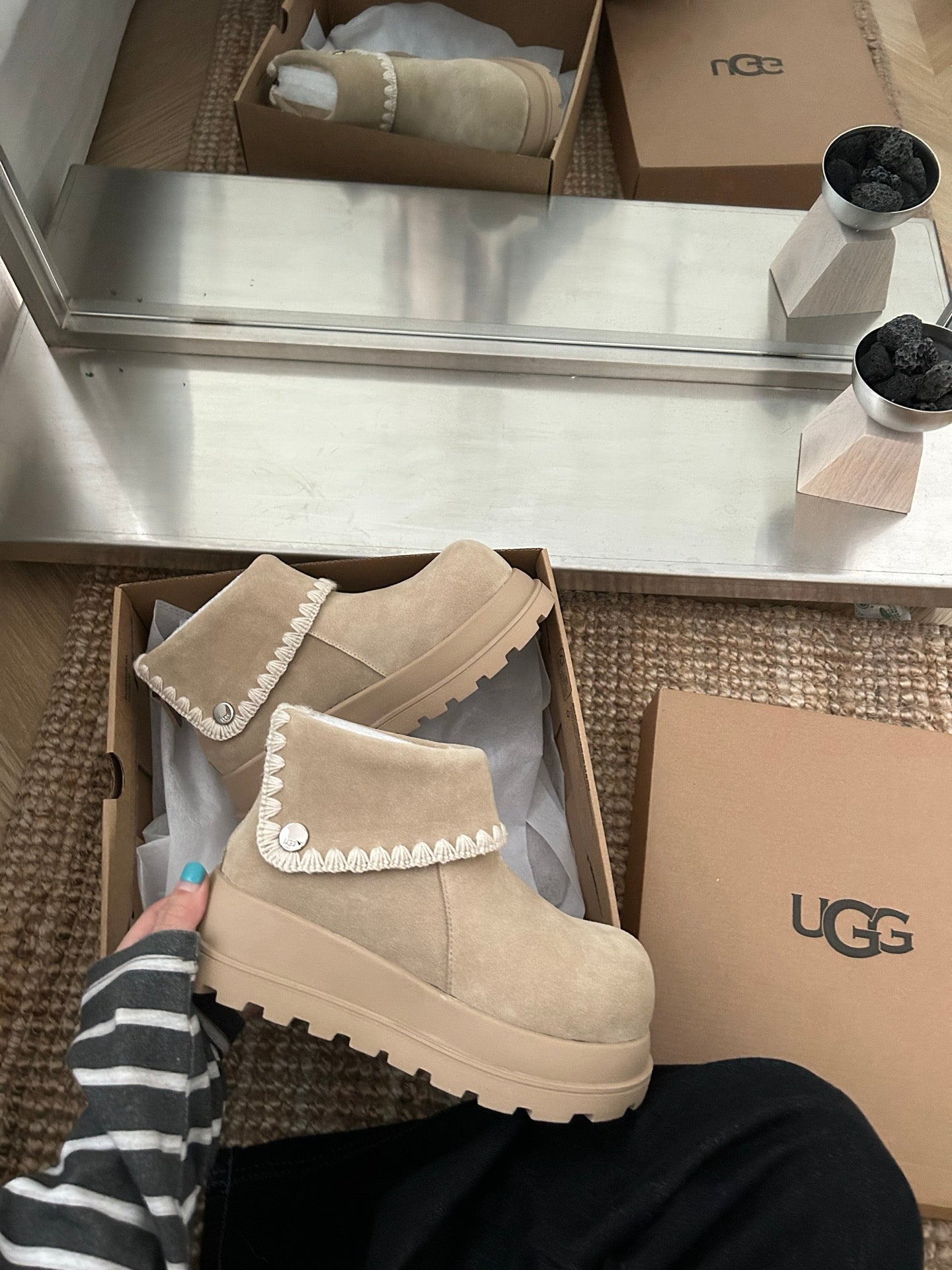 U*G 2025 Retro Tweed-Inspired Martin Boots