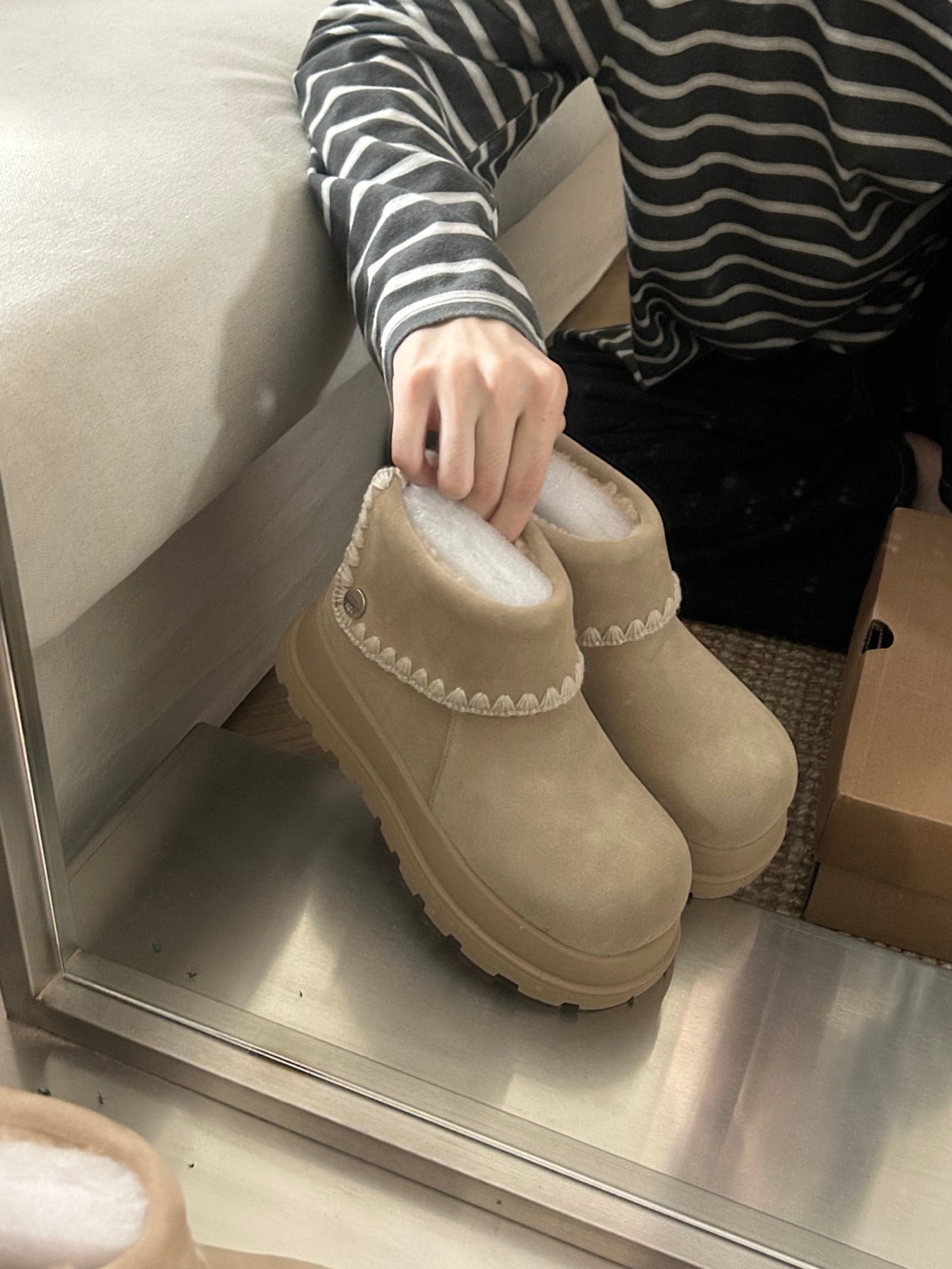 U*G 2025 Retro Tweed-Inspired Martin Boots