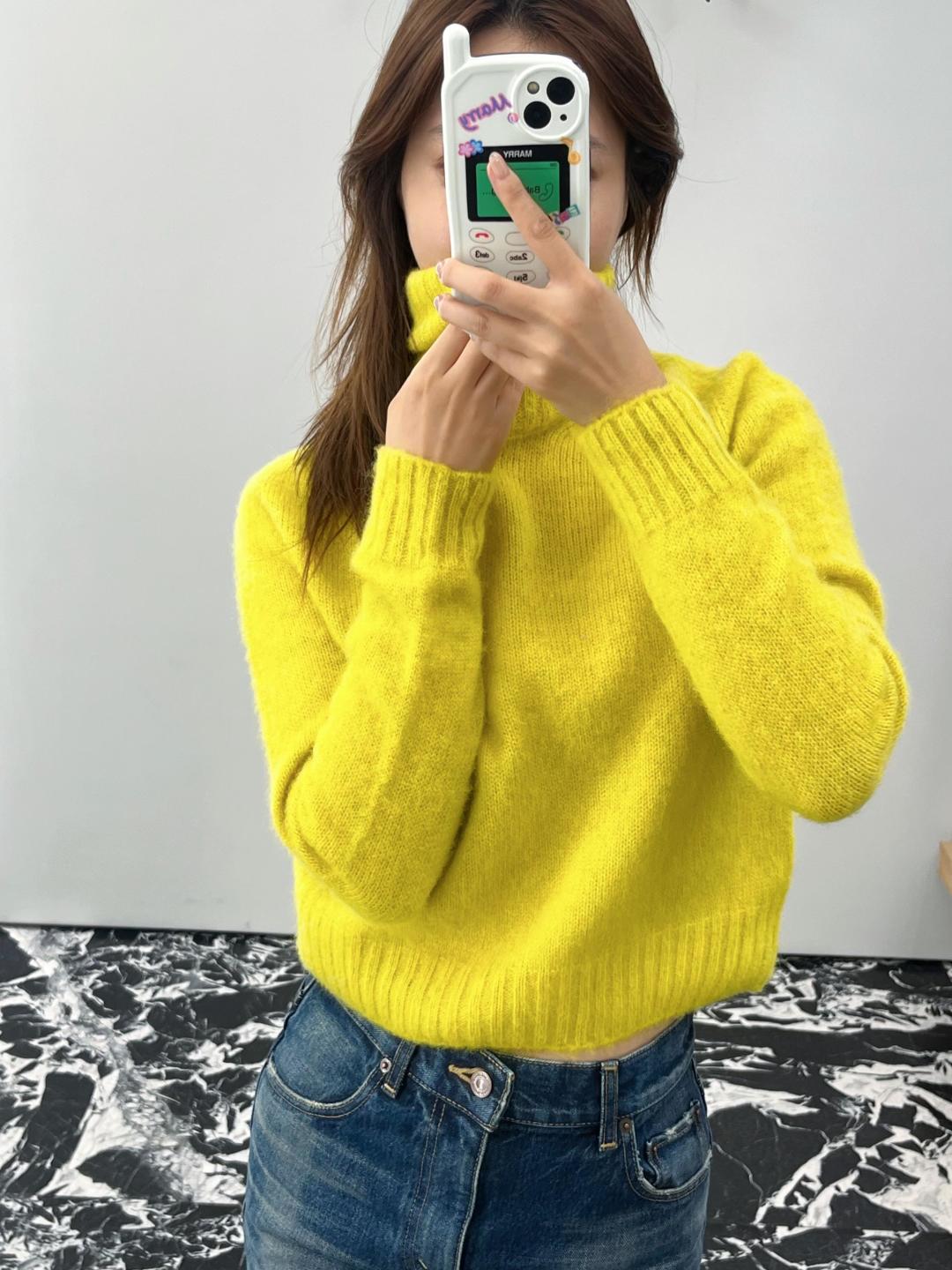 Wool Turtleneck Sweater – Soft Butter Yellow