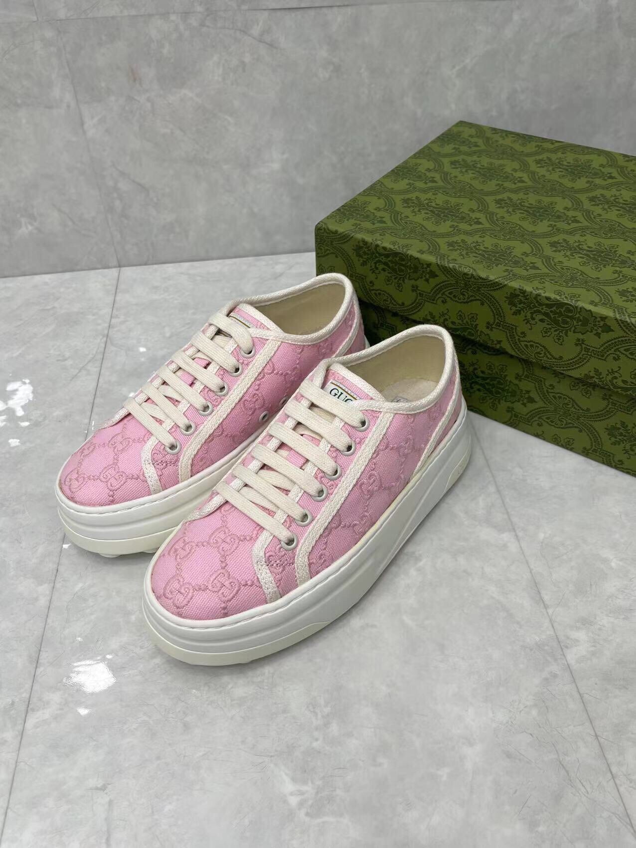 Tennis 1977 – Pink G Embroidered Platform Sneaker