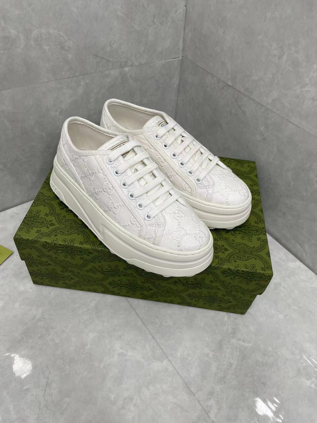 Tennis 1977 – Pink G Embroidered Platform Sneaker