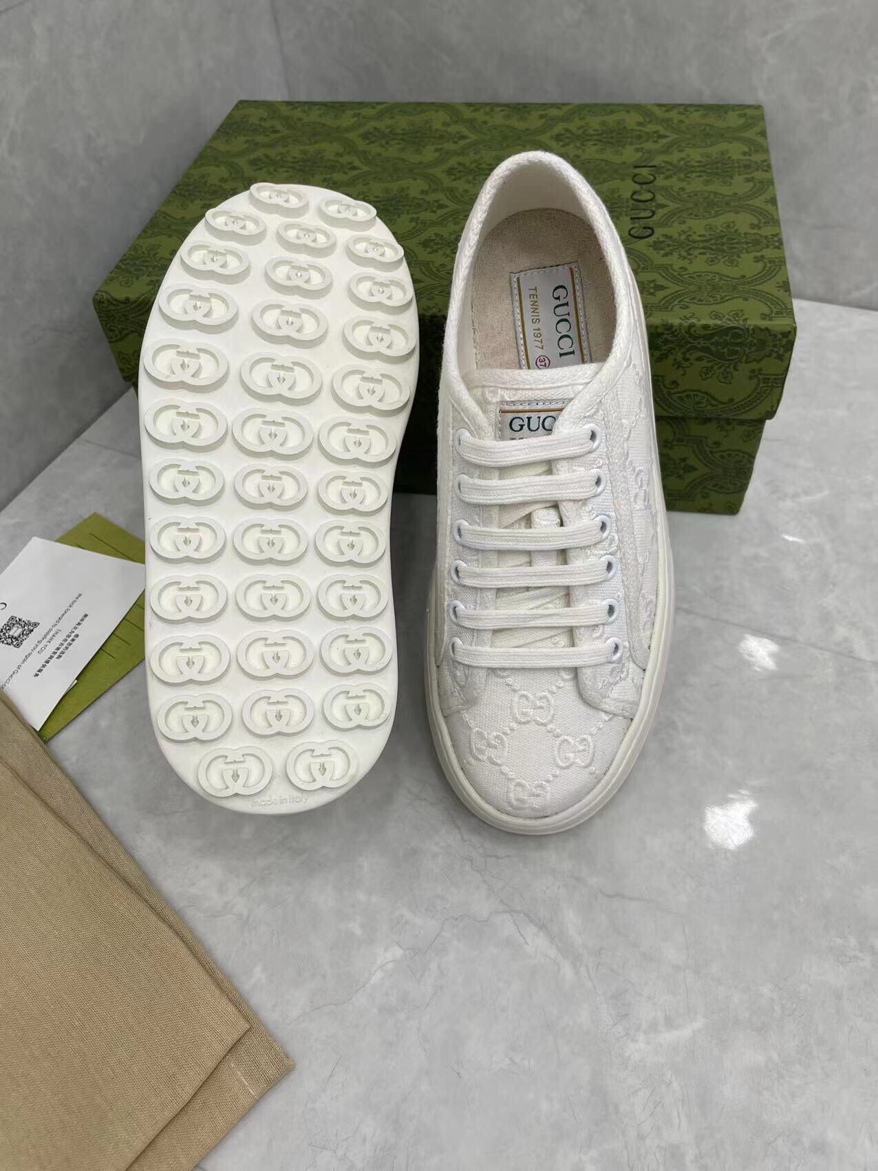 Tennis 1977 – Pink G Embroidered Platform Sneaker