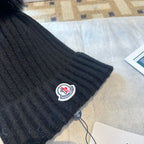 Premium Knit Beanie with Fox Fur Pom — Soft, Warm & Stylish