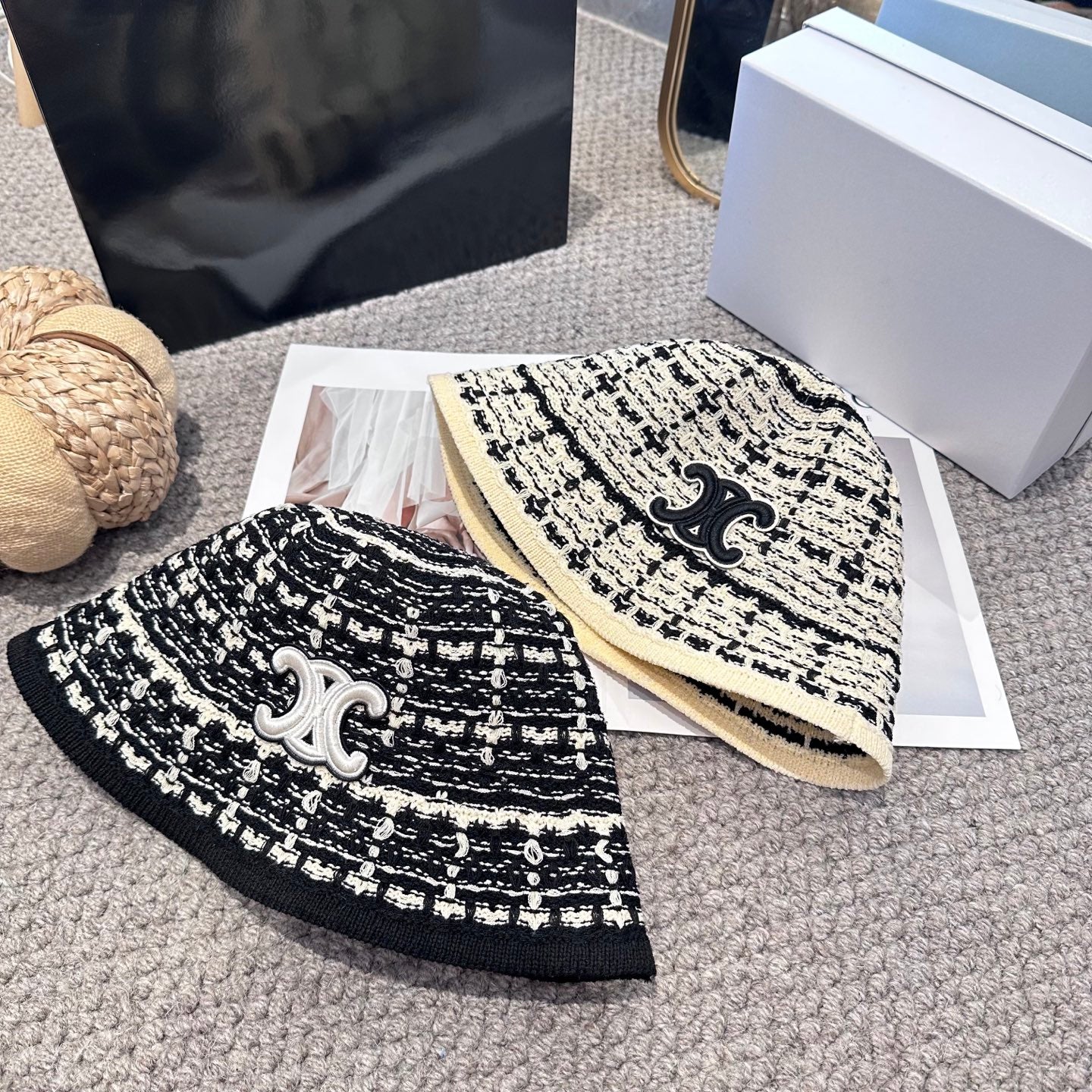 Minimalist Autumn/Winter Bucket Hat – New Season