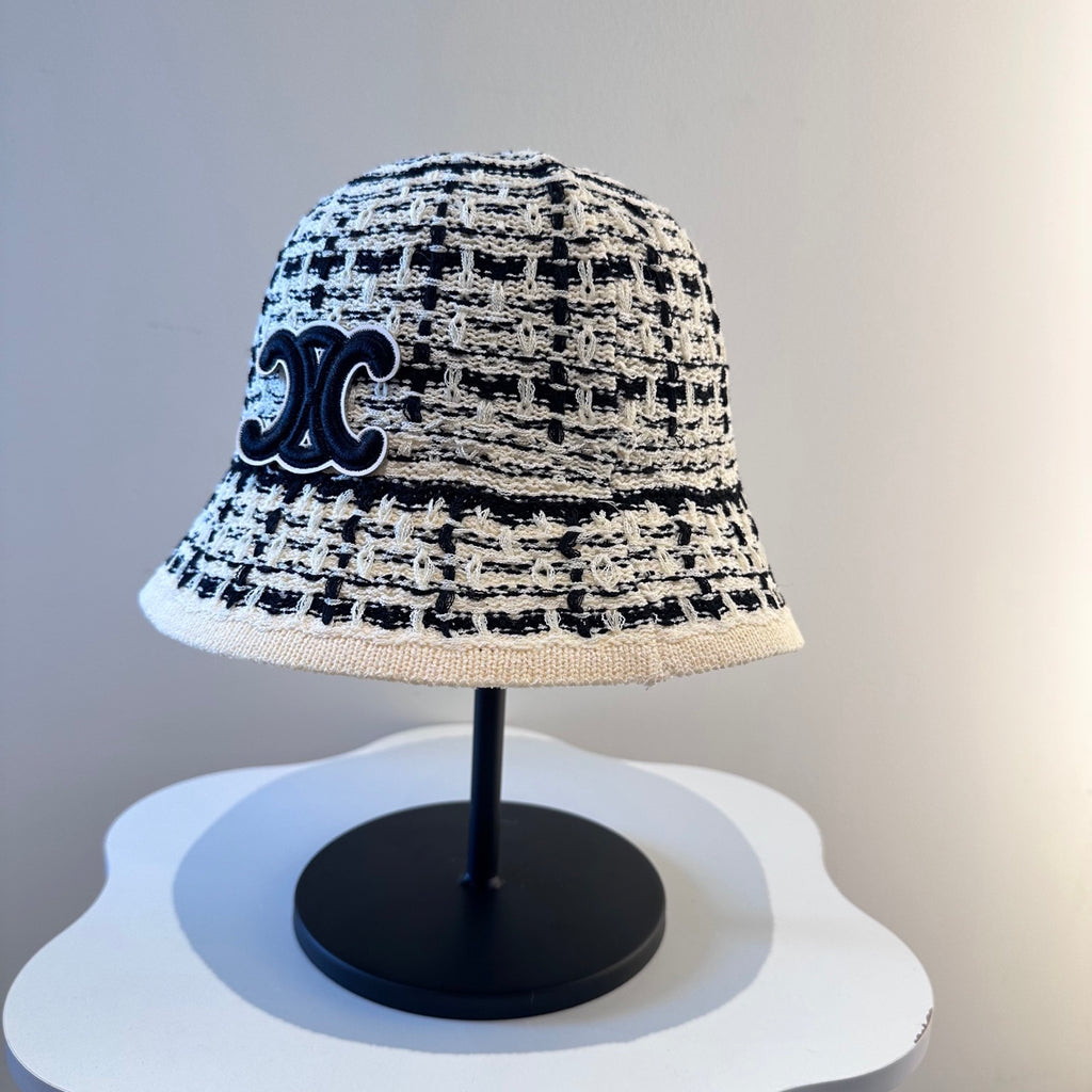Minimalist Autumn/Winter Bucket Hat – New Season