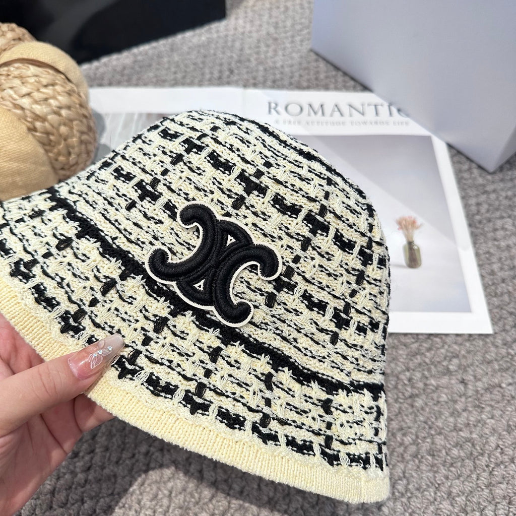 Minimalist Autumn/Winter Bucket Hat – New Season
