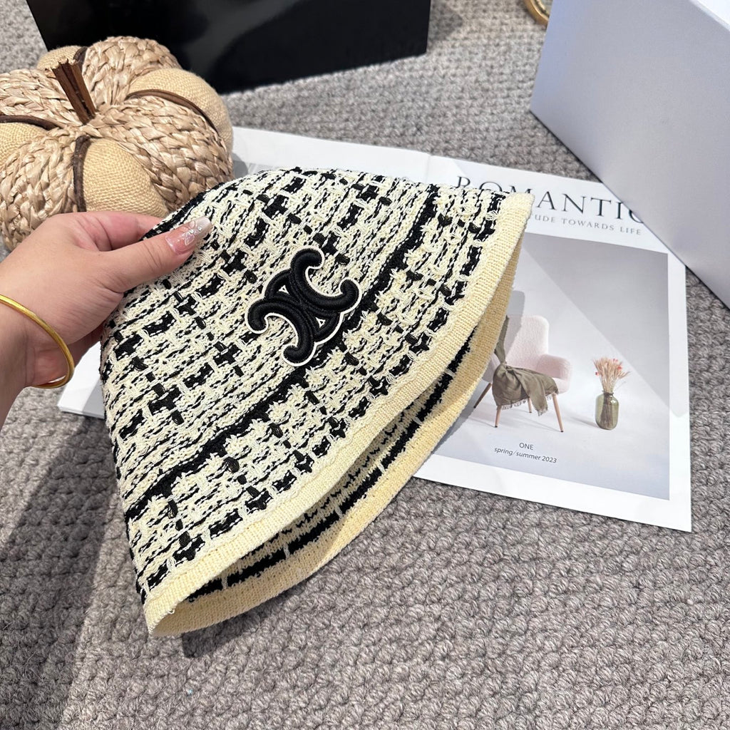 Minimalist Autumn/Winter Bucket Hat – New Season