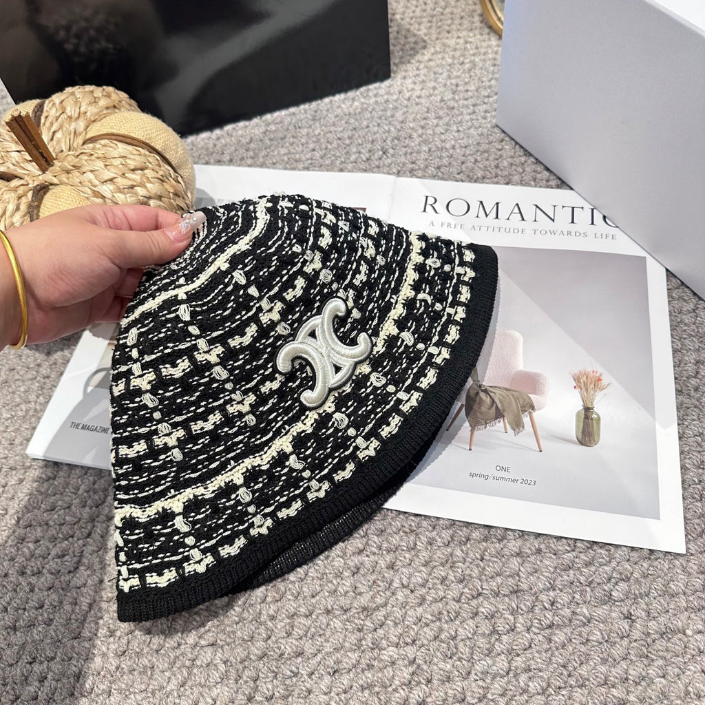 Minimalist Autumn/Winter Bucket Hat – New Season