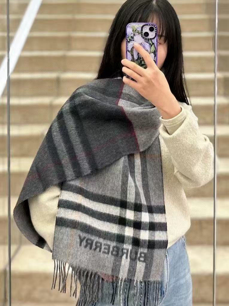 Premium Cashmere Contrast Plaid Scarf — Unisex — 30 × 168 cm