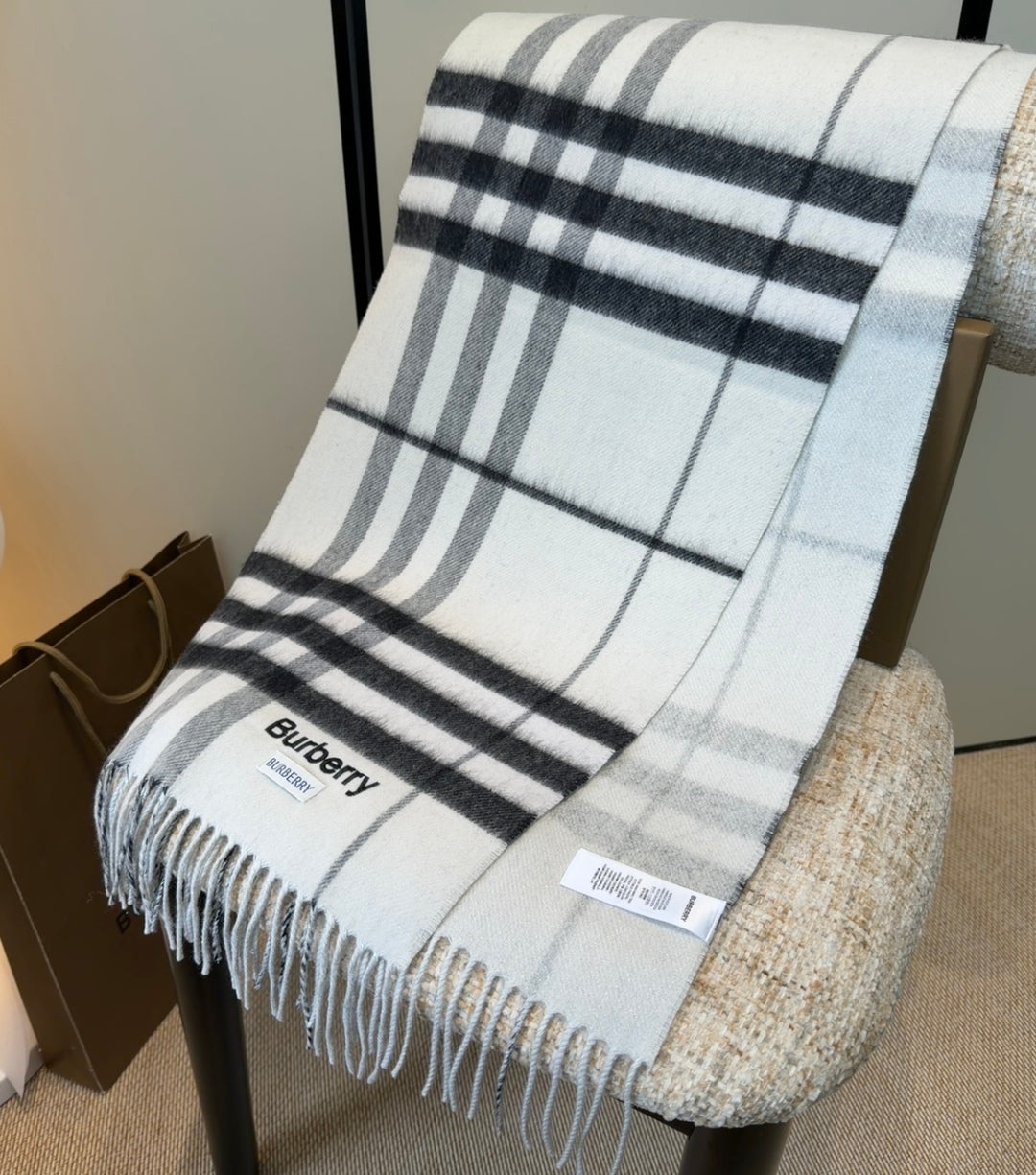Double-Sided Cashmere Blend Scarf — Unisex — 180 × 30 cm