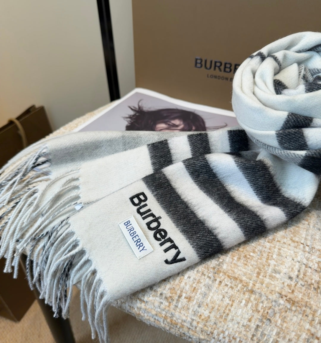 Double-Sided Cashmere Blend Scarf — Unisex — 180 × 30 cm