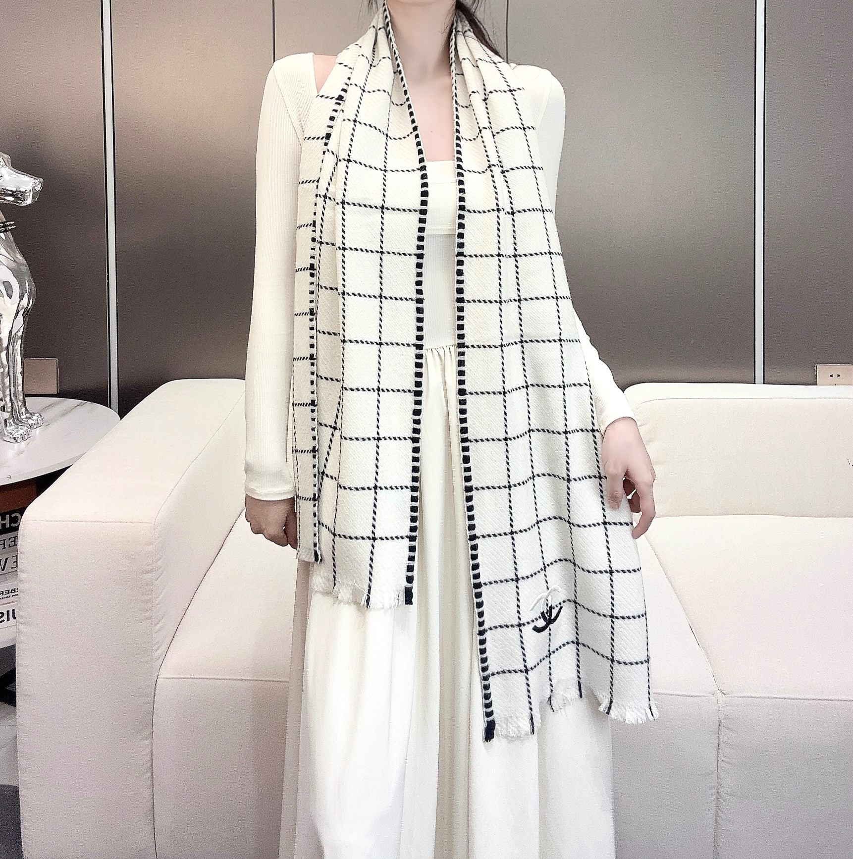 Luxury Scottish Cashmere Scarf — 100% Cashmere — 38 × 185 cm