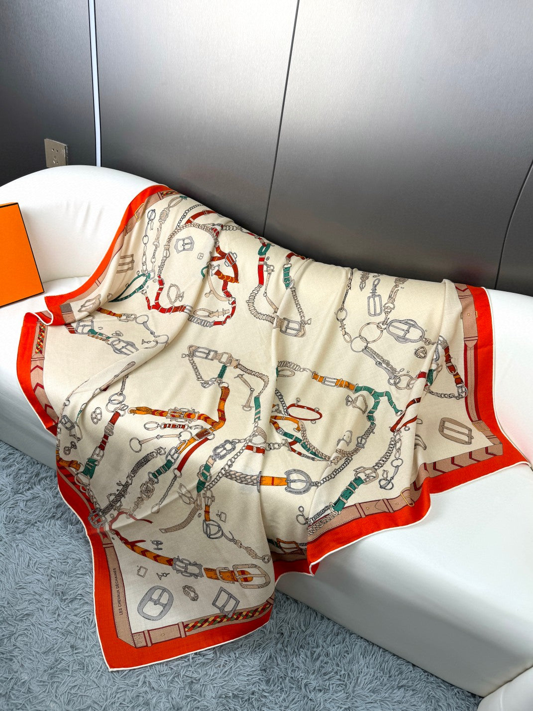 New Luxury Double-Sided Cashmere & Silk Square Scarf — 135 × 135 cm