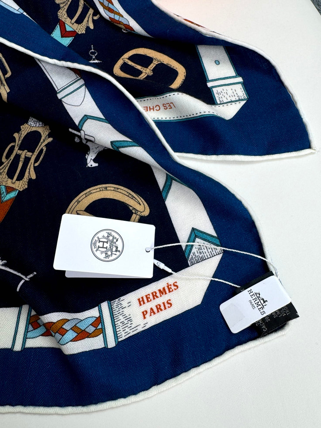 New Luxury Double-Sided Cashmere & Silk Square Scarf — 135 × 135 cm