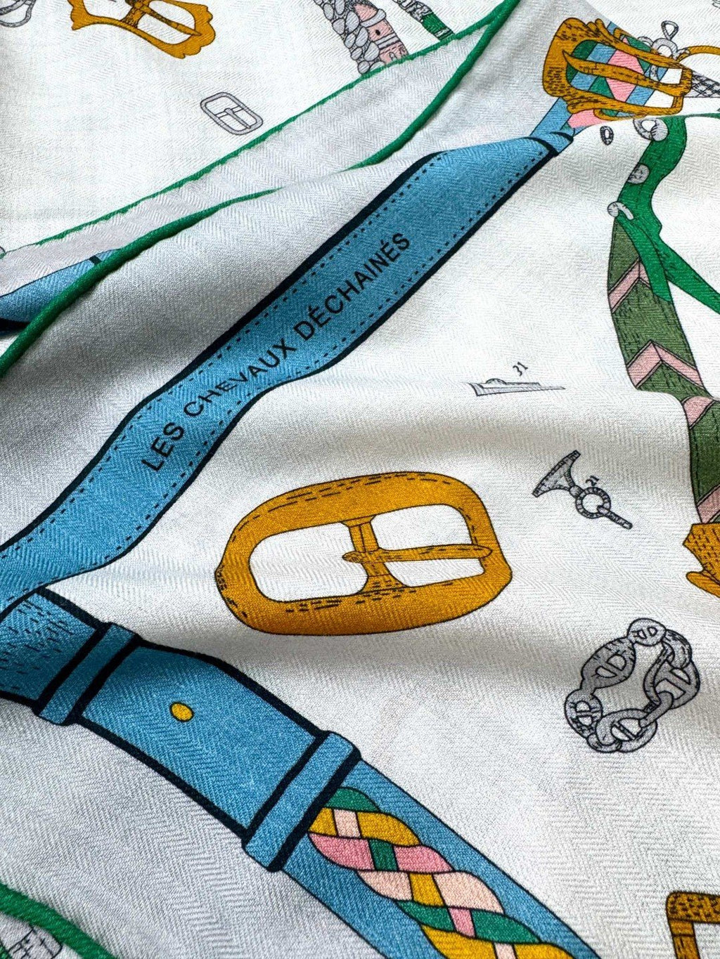 New Luxury Double-Sided Cashmere & Silk Square Scarf — 135 × 135 cm