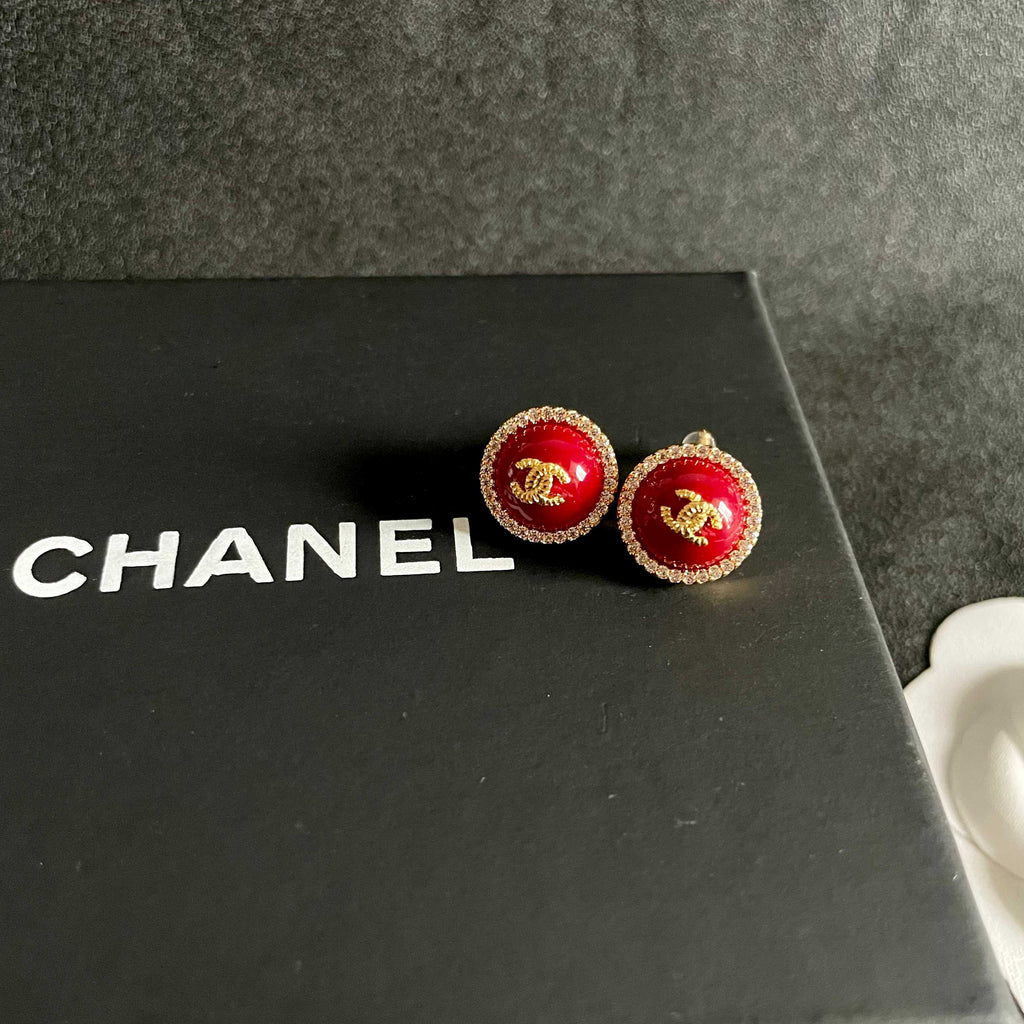 Vintage-Inspired Double-C Stud Earrings — Elegant & Refined