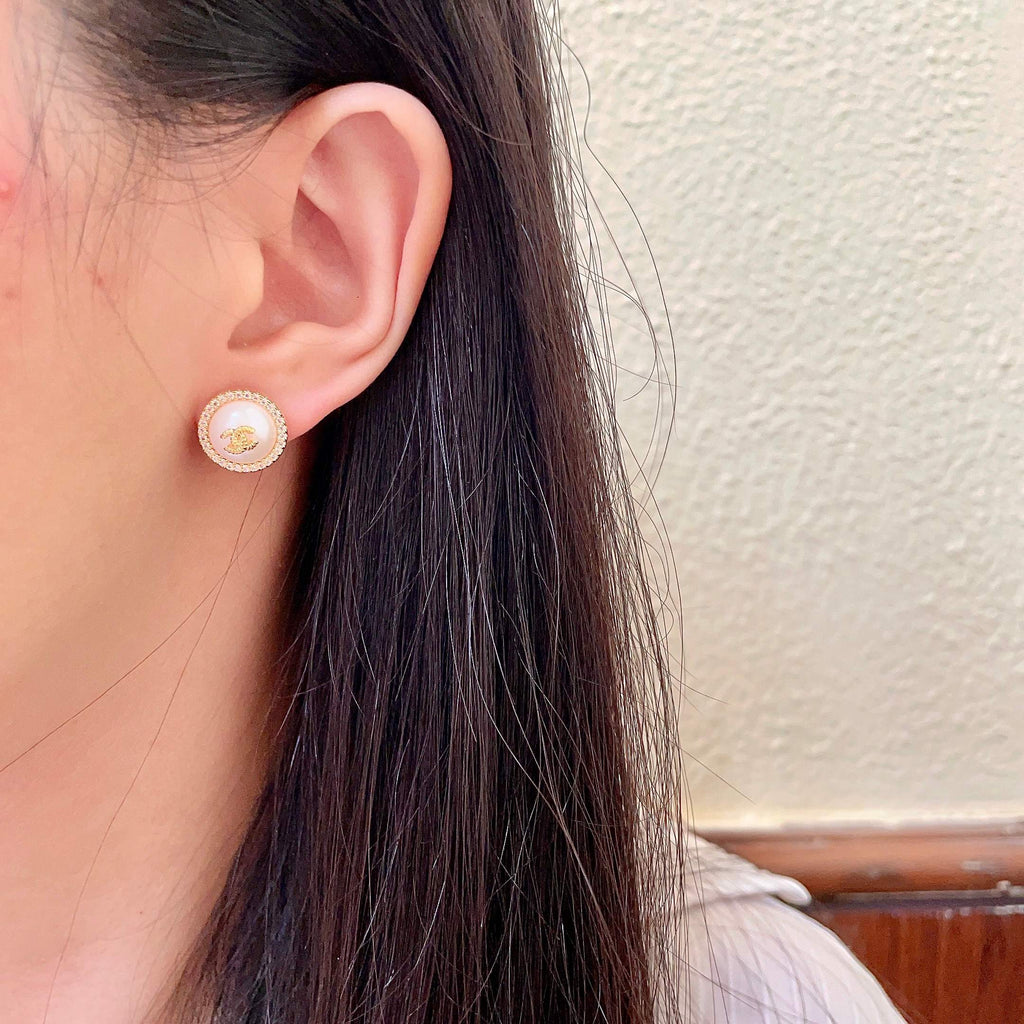 Vintage-Inspired Double-C Stud Earrings — Elegant & Refined