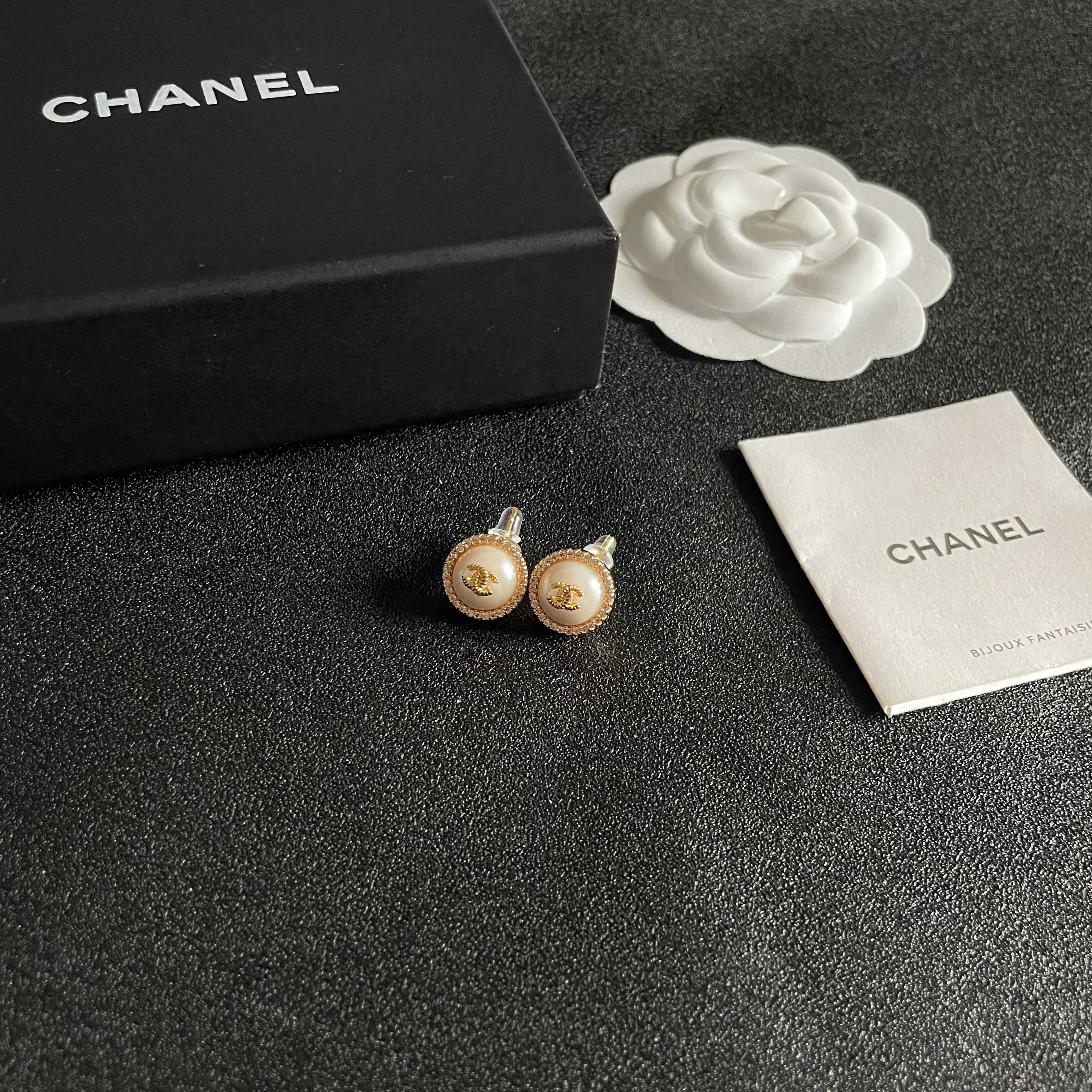 Vintage-Inspired Double-C Stud Earrings — Elegant & Refined