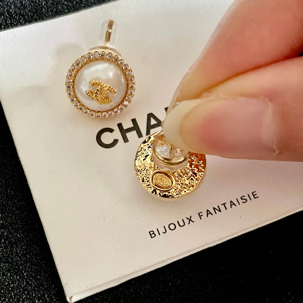 Vintage-Inspired Double-C Stud Earrings — Elegant & Refined