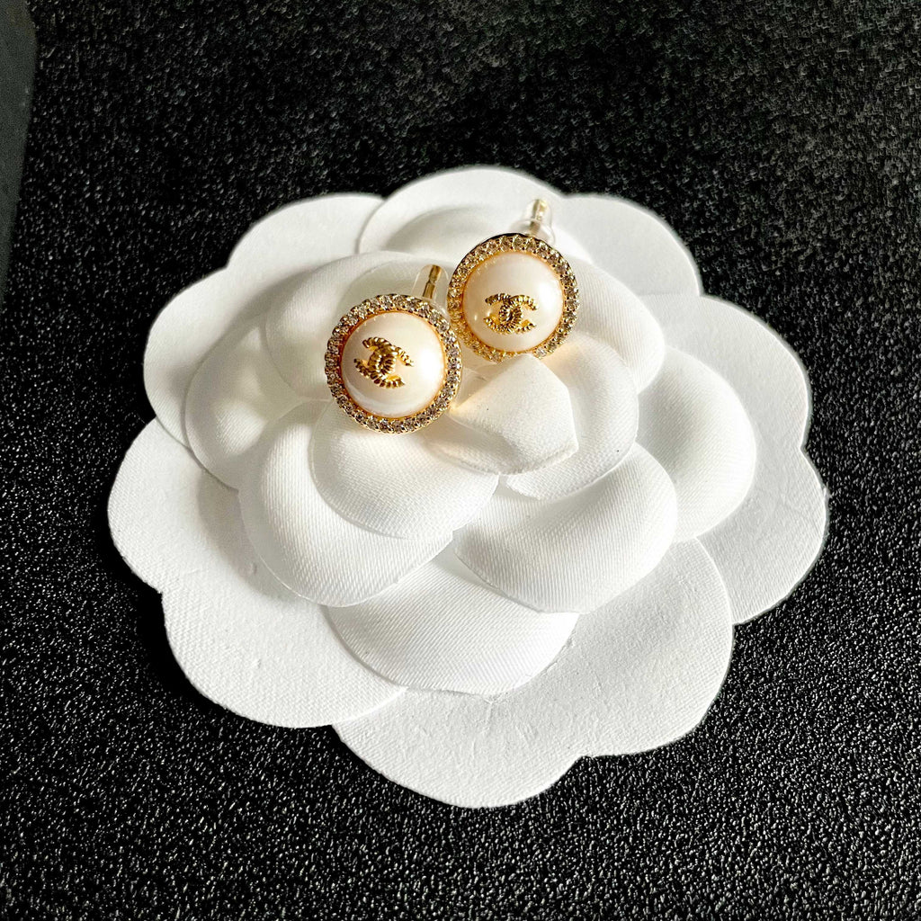 Vintage-Inspired Double-C Stud Earrings — Elegant & Refined