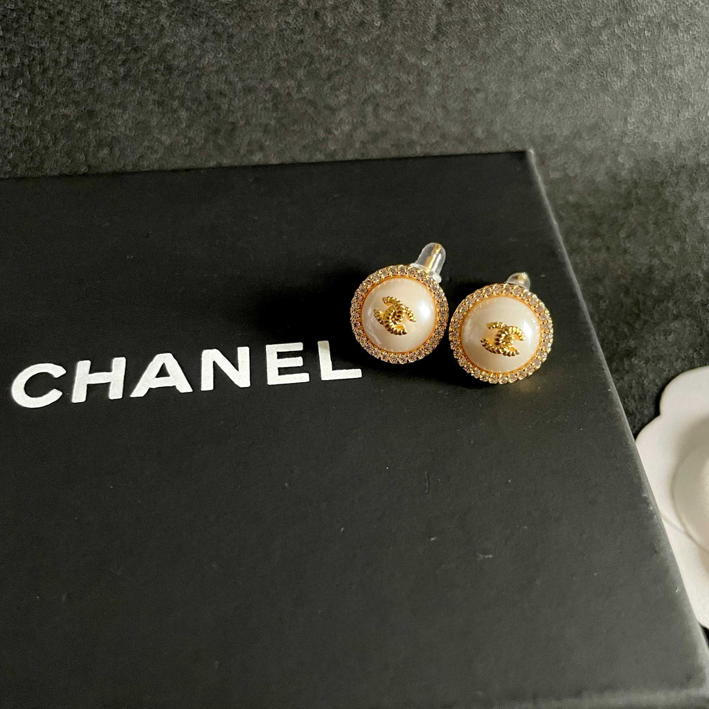 Vintage-Inspired Double-C Stud Earrings — Elegant & Refined